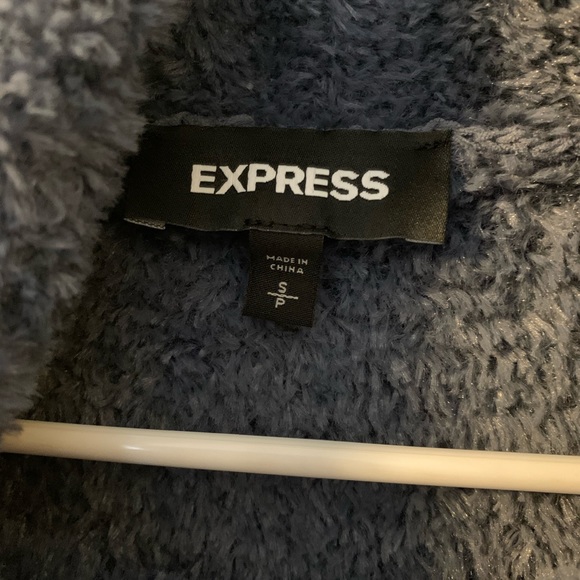 Sweater - Picture 3 of 4